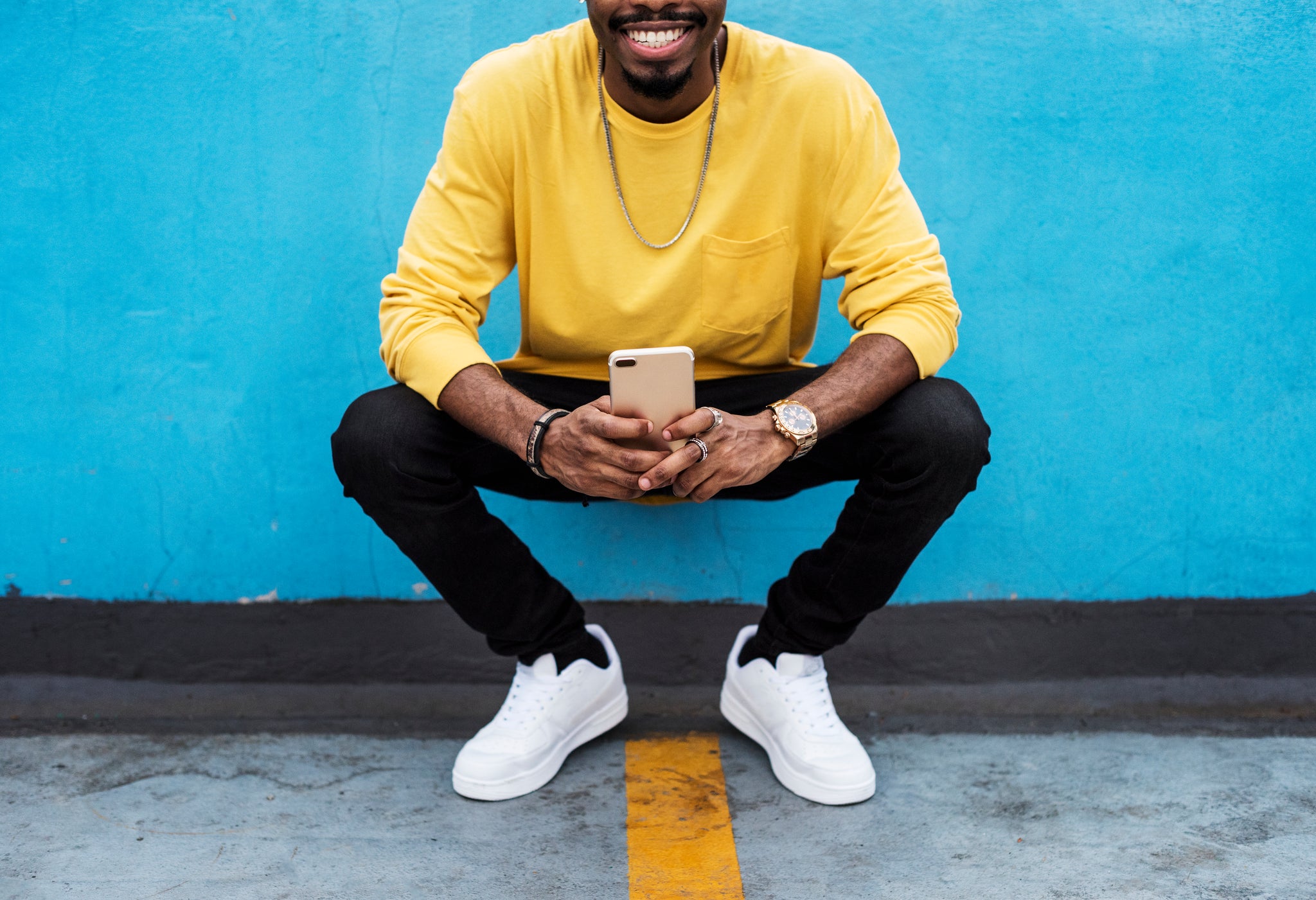 The Men's Accessories Currently Trending: Find Out Which Items You Need in Your Wardrobe