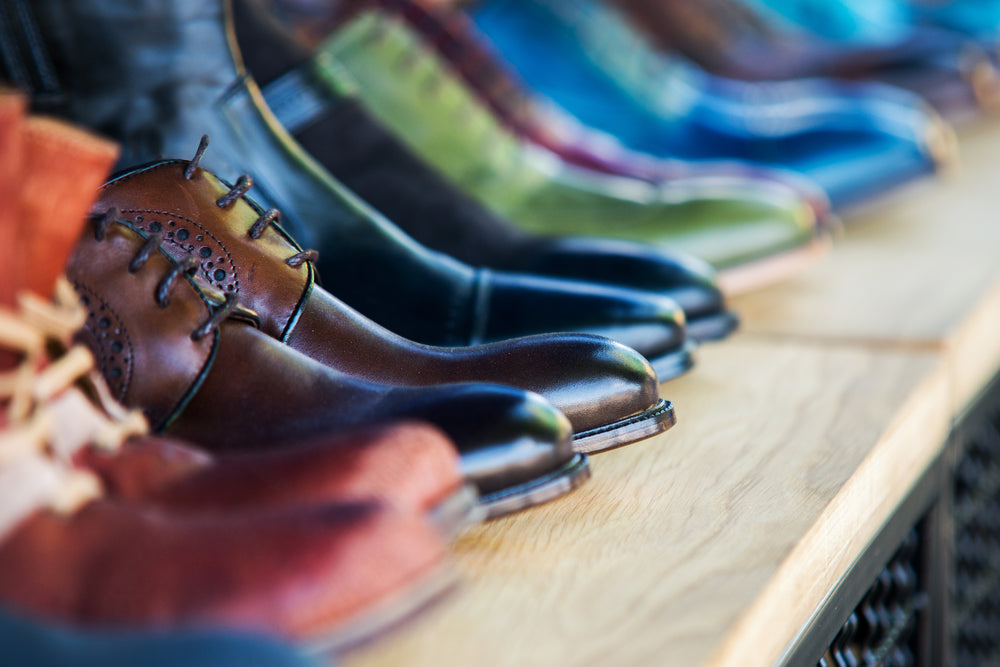 How to Care for Your Colored Leather Shoes – Solutions for Black, Brown, Blue, and Red Footwear