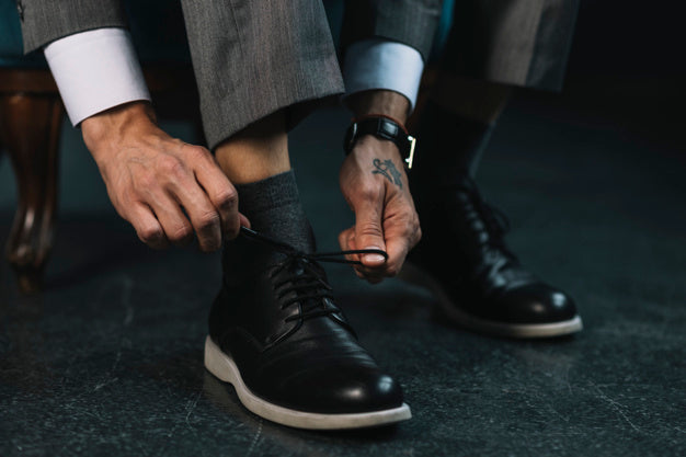 Men Want to Know: Should socks match my shoes?